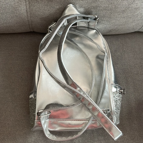 Justice Mini Backpack & Keychain - Picture 5 of 6